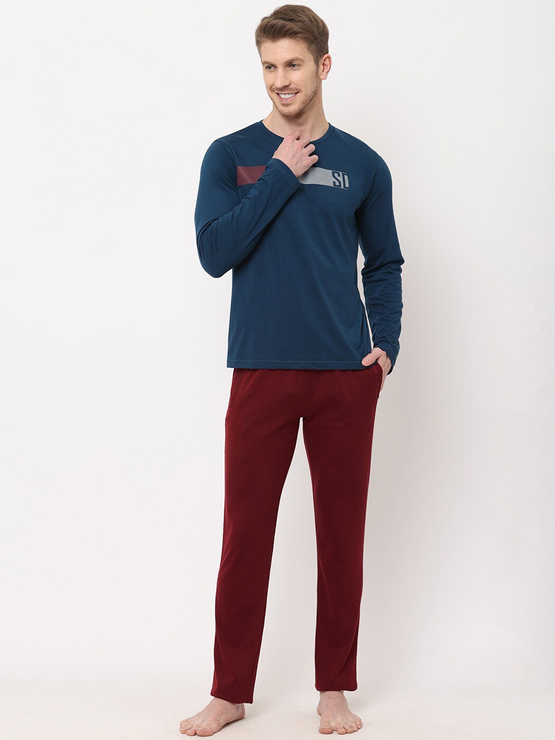

Sweet Dreams Men Blue & Maroon Printed Pure Cotton Night suit