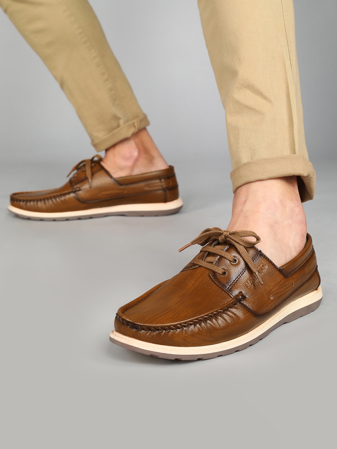 

Buckaroo Men Tan Leather Boat Shoes
