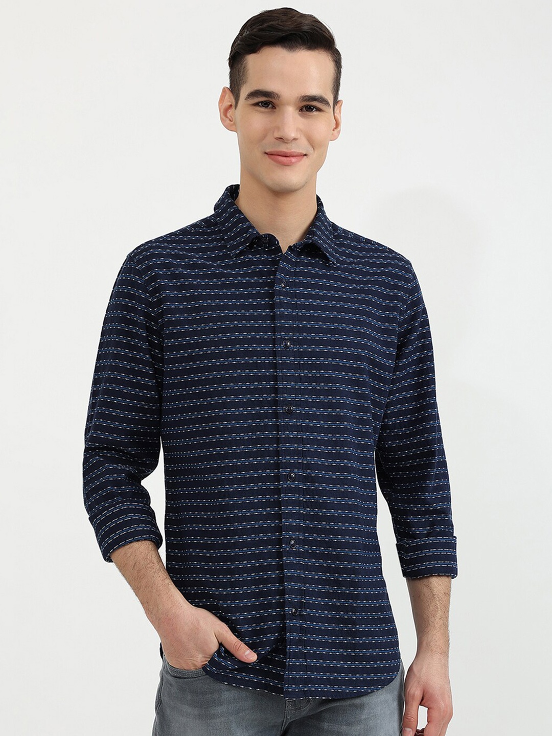 

United Colors of Benetton Men Navy Blue Slim Fit Horizontal Striped Casual Shirt