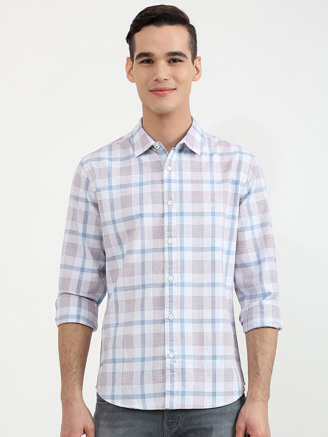 

United Colors of Benetton Men White & Blue Slim Fit Checked Cotton Casual Shirt