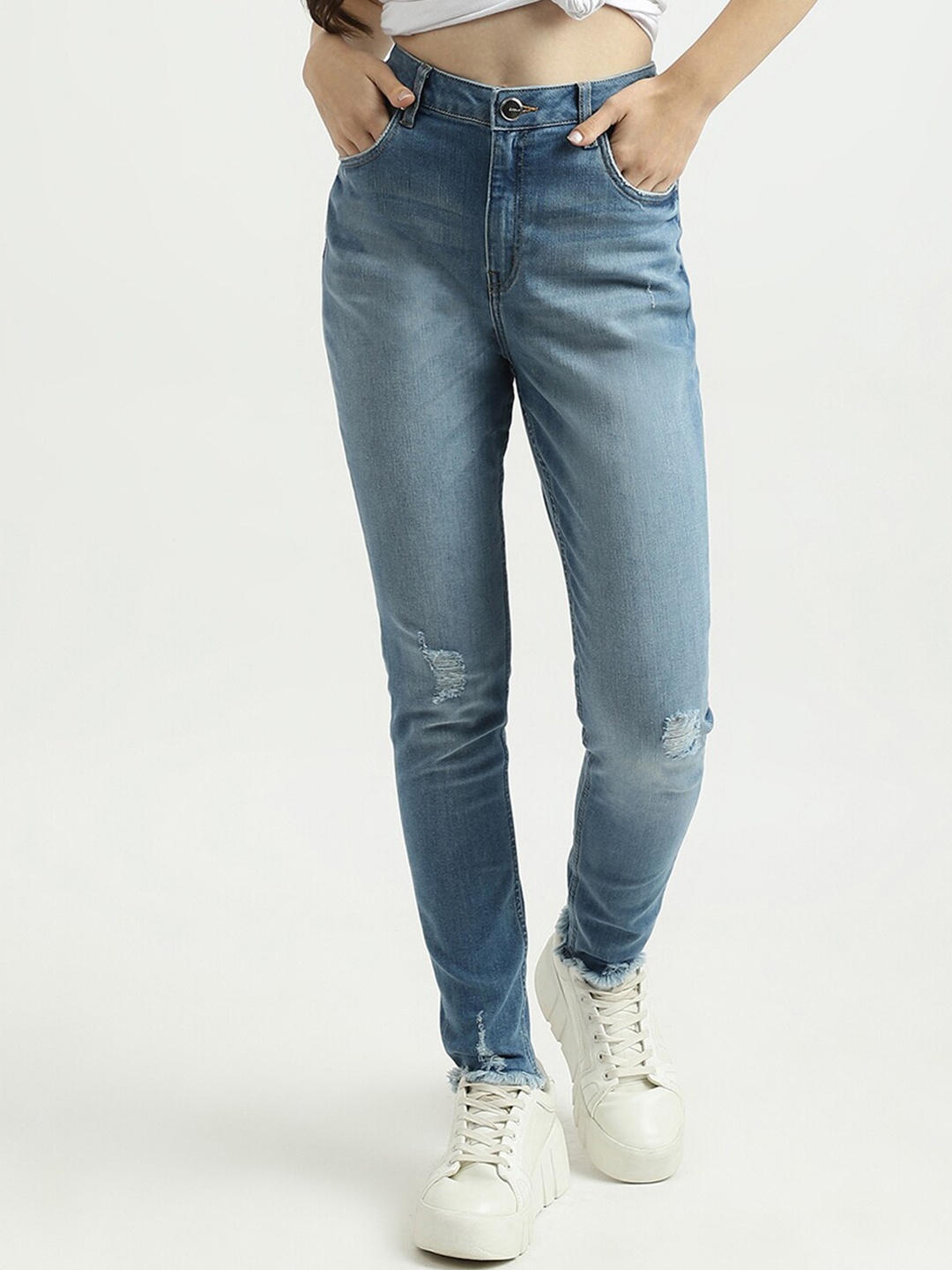 

United Colors of Benetton Women Blue Skinny Fit Mildly Distressed Light Fade Jeans