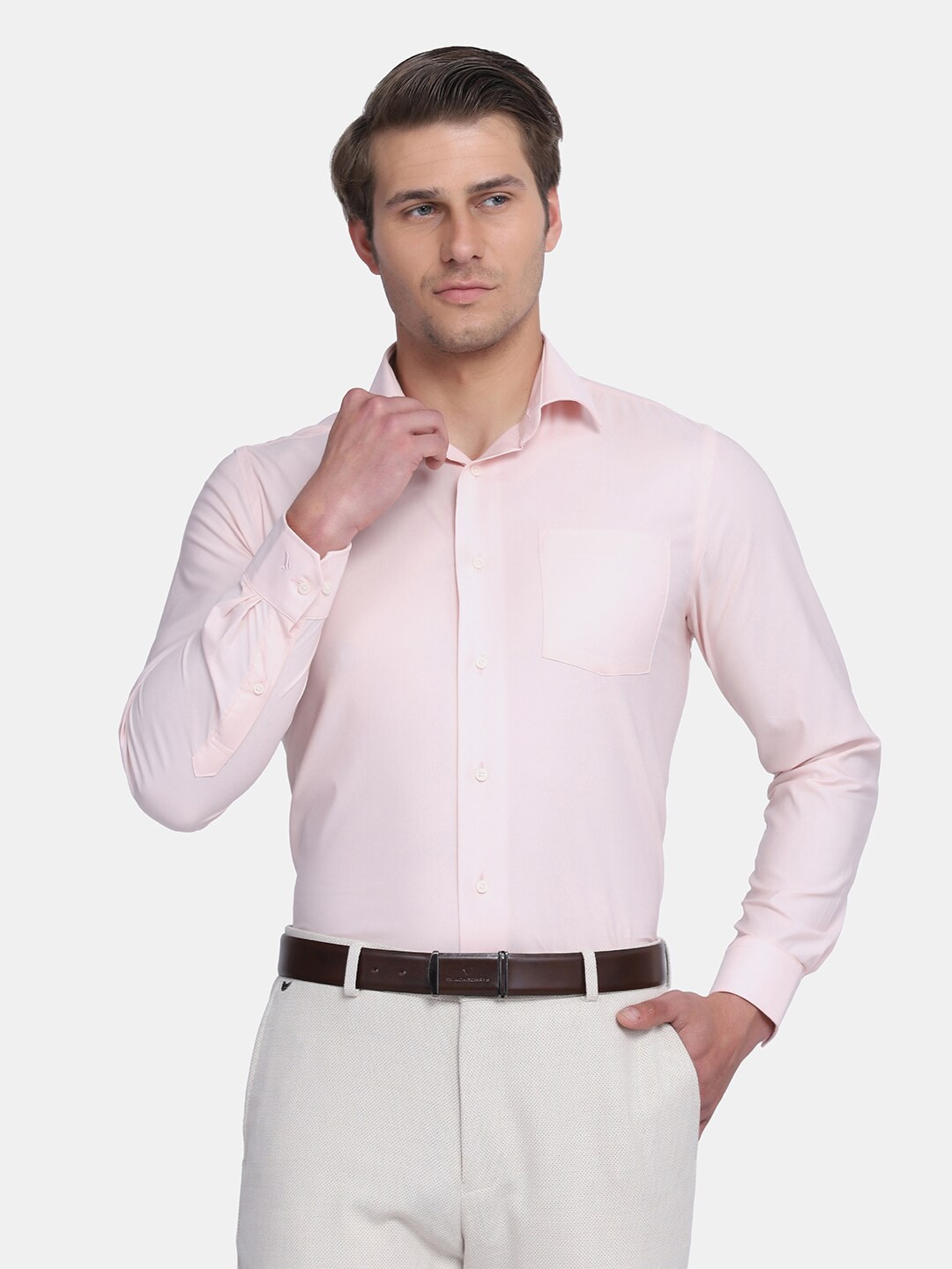

Blackberrys Men Pink Slim Fit Solid Cotton Formal Shirt