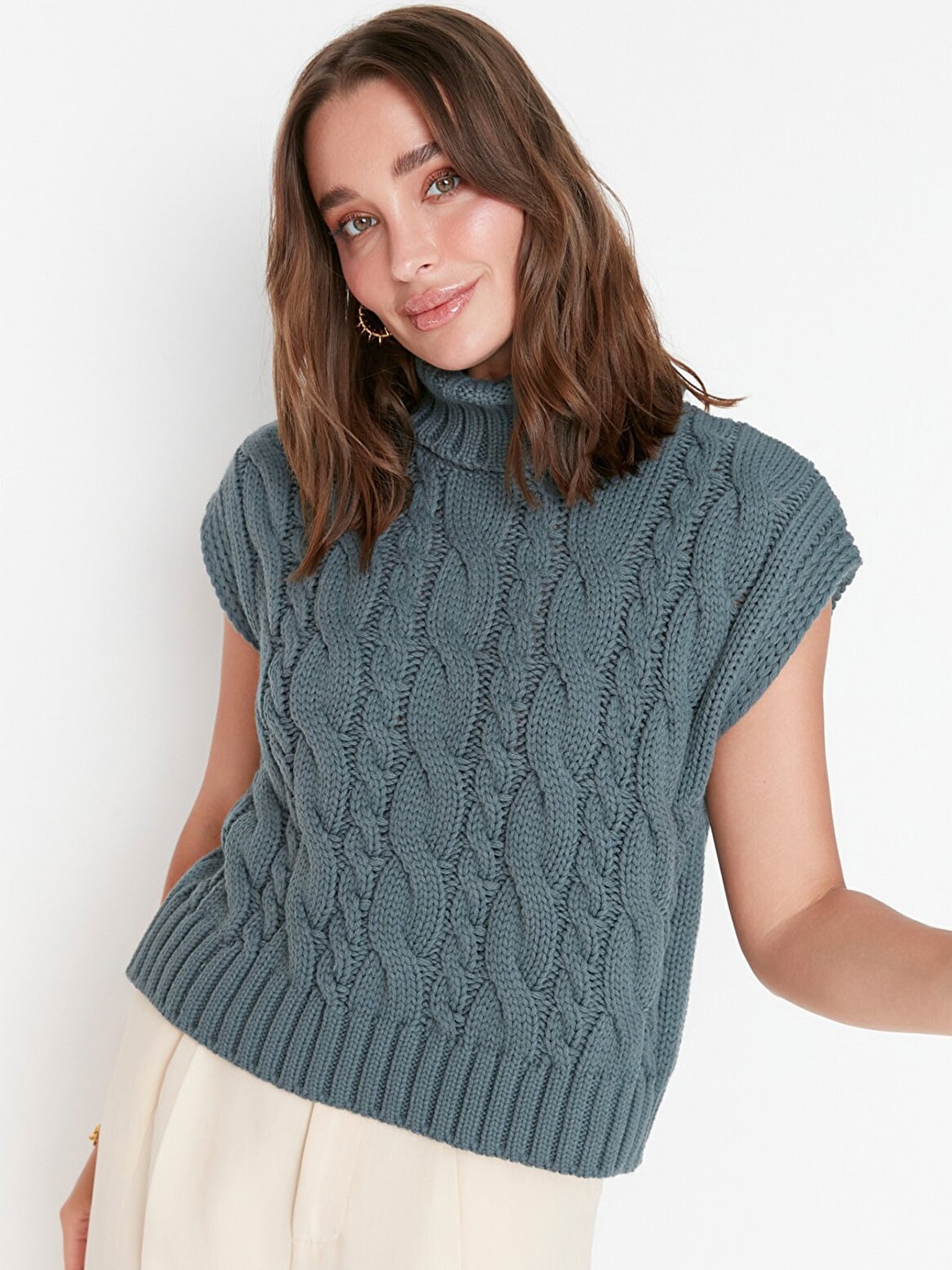 

Trendyol Women Green Cable Knit Sweater Vest