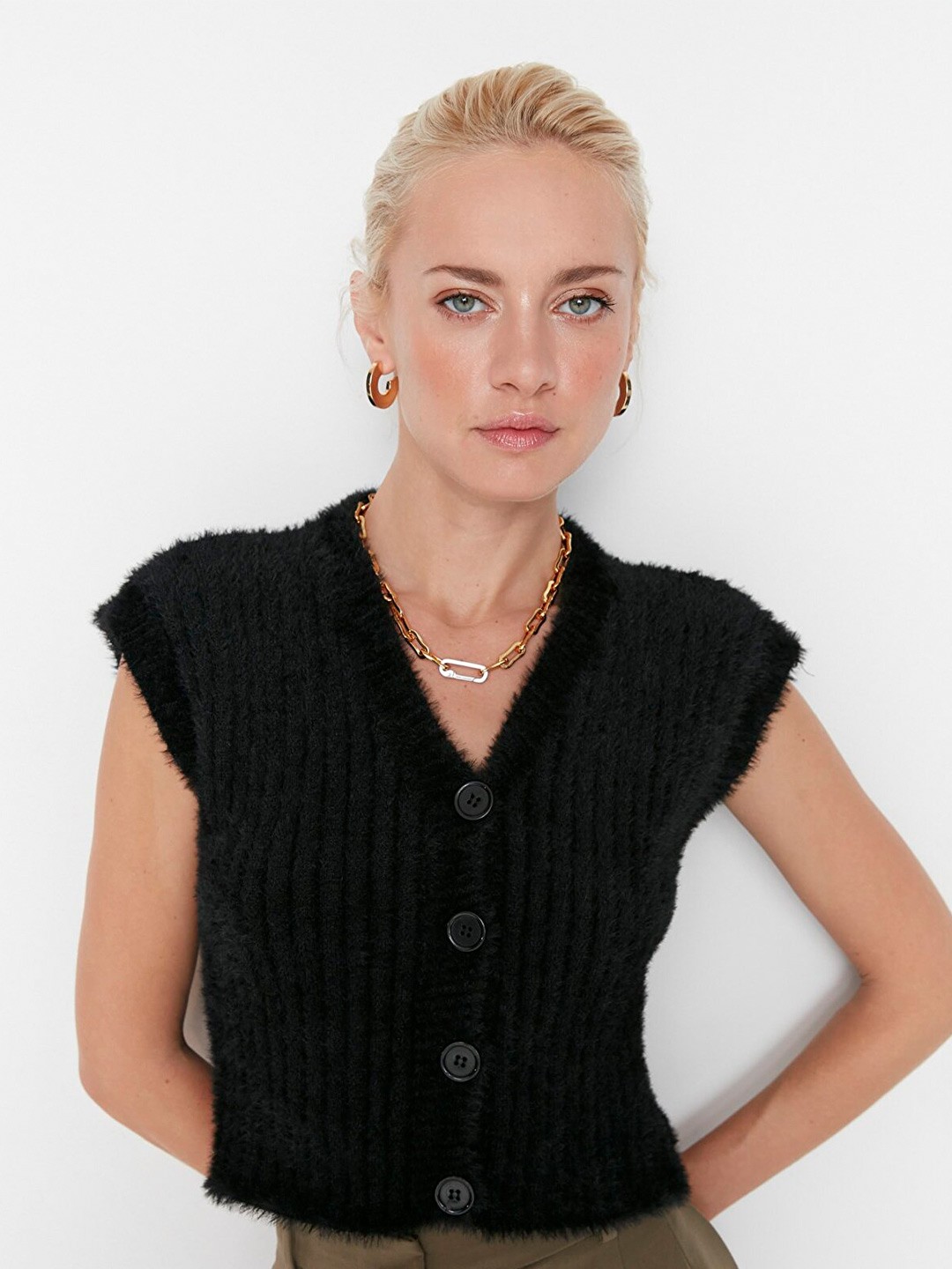 

Trendyol Women Black Ribbed Crop Cardigan