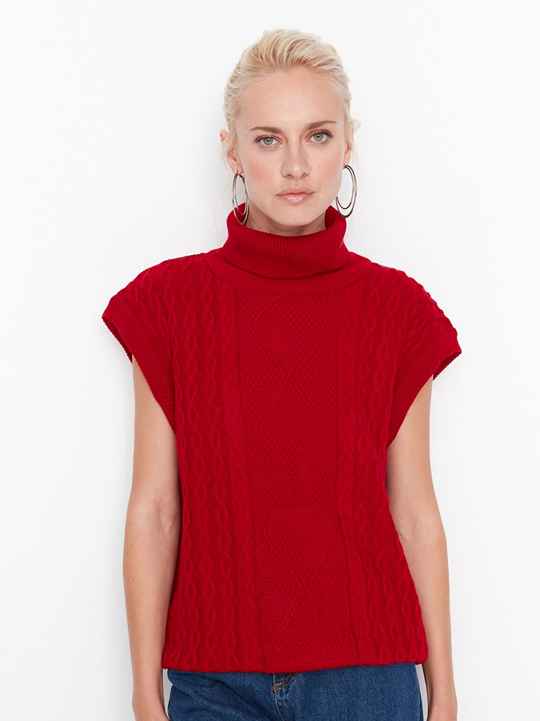 

Trendyol Women Red Cable Knit Sweater Vest