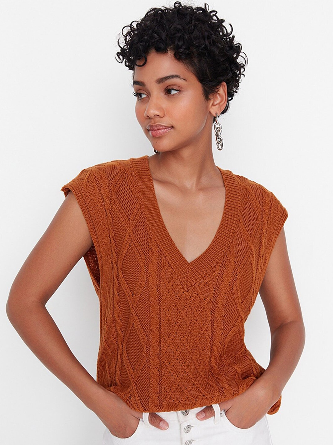 

Trendyol Women Coffee Brown Cable Knit Sweater Vest