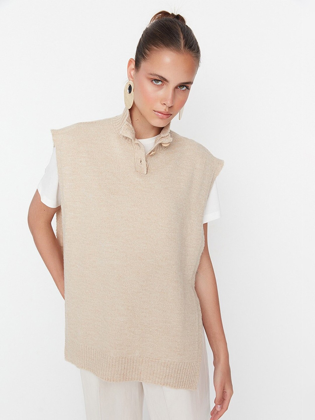 

Trendyol Women Grey Sweater Vest