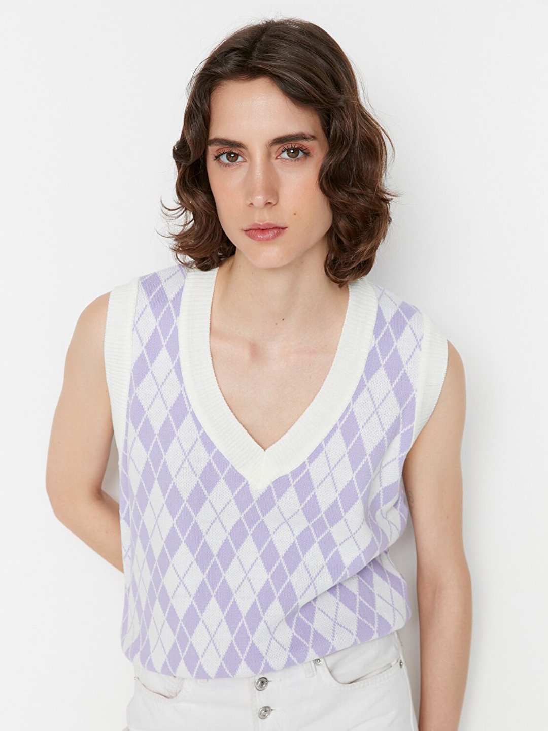 

Trendyol Women Off White & Purple Fair Isle Printed Sweater Vest