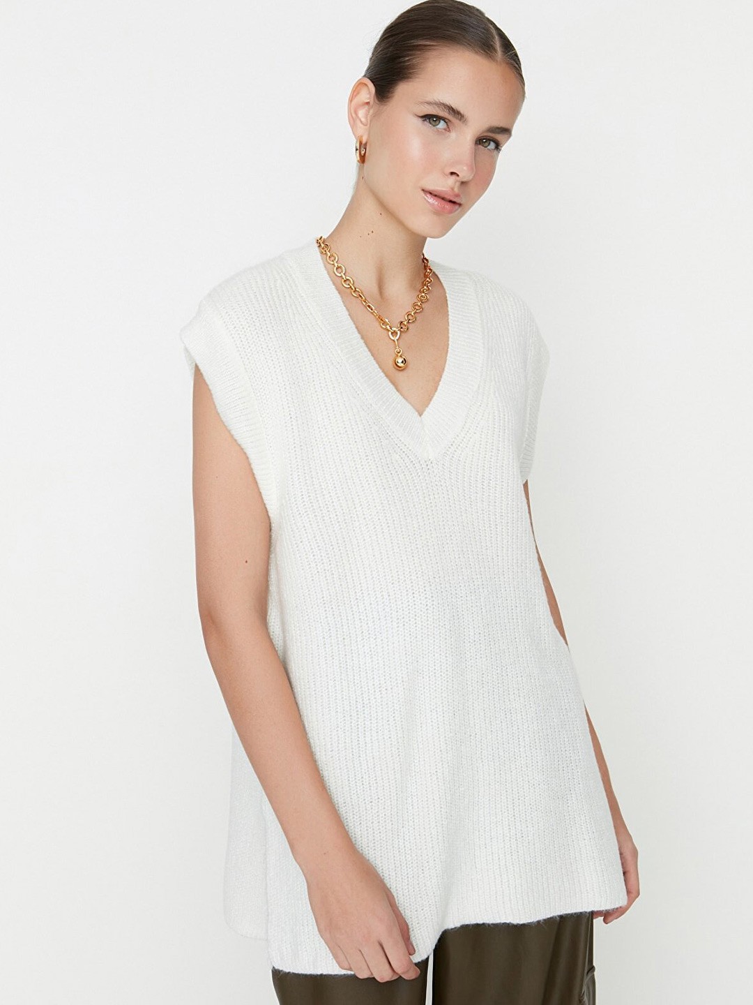 

Trendyol Women Off White Cable Knit Longline Sweater Vest