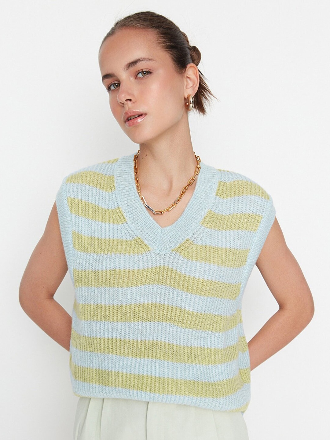 

Trendyol Women Blue & Green Striped Striped Sweater Vest