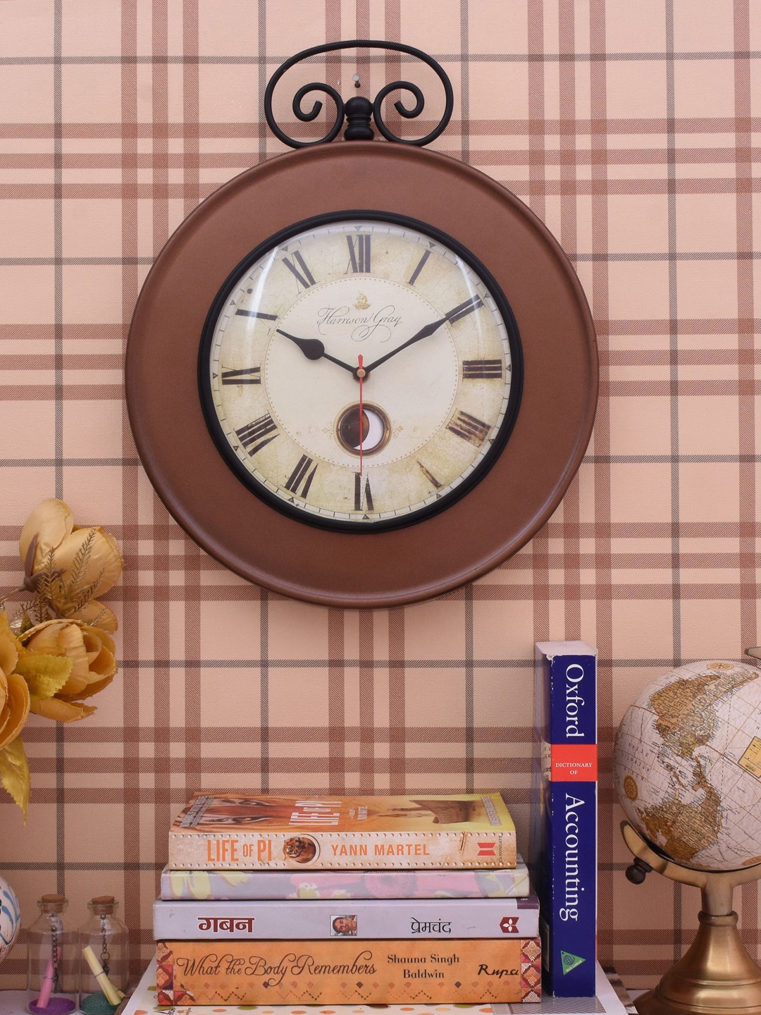 

Home Sparkle Off-White Dial Analogue 38 cm x 30 cm Wall Clock