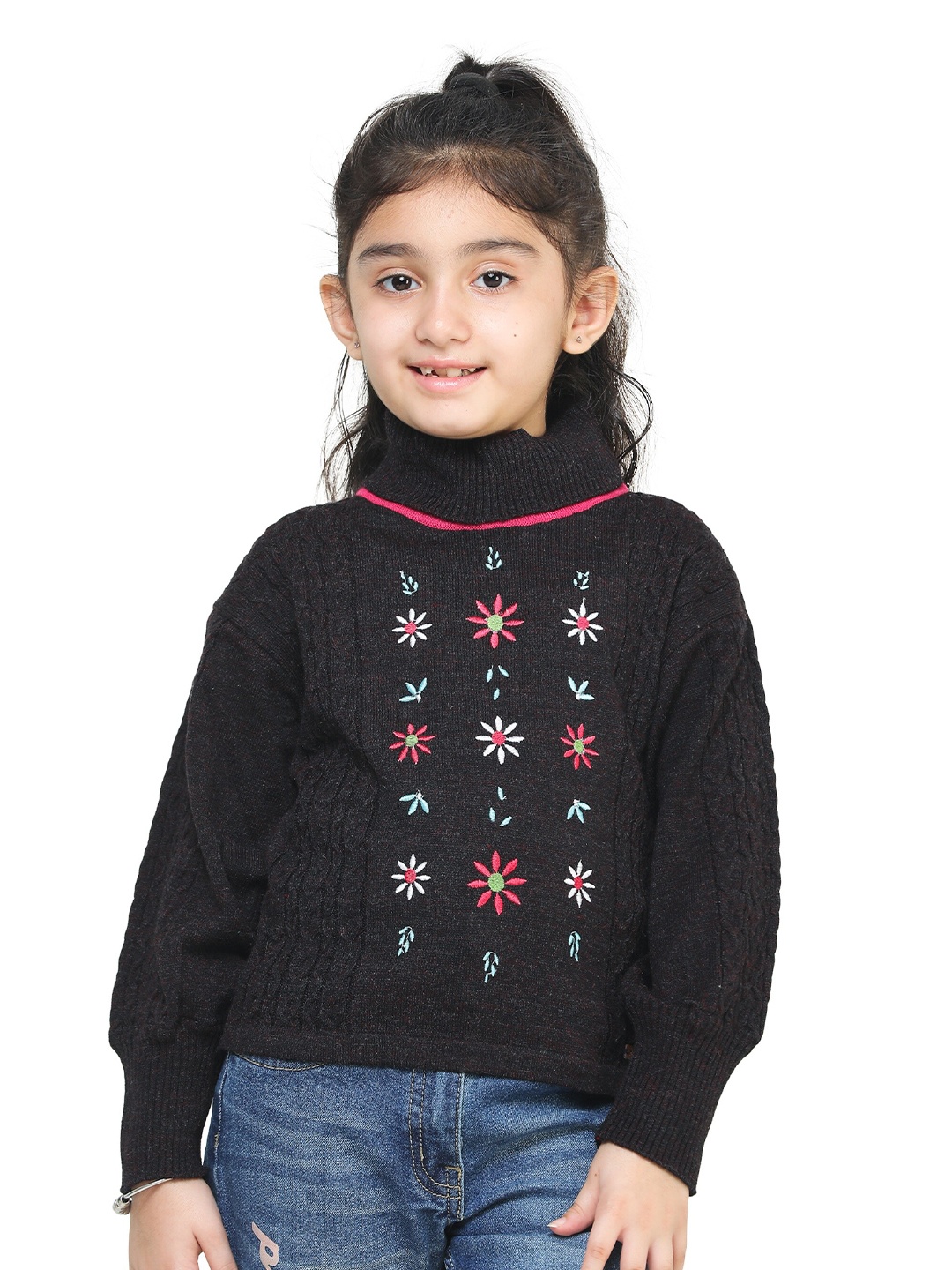 

toothless Girls Black Pullover Sweater