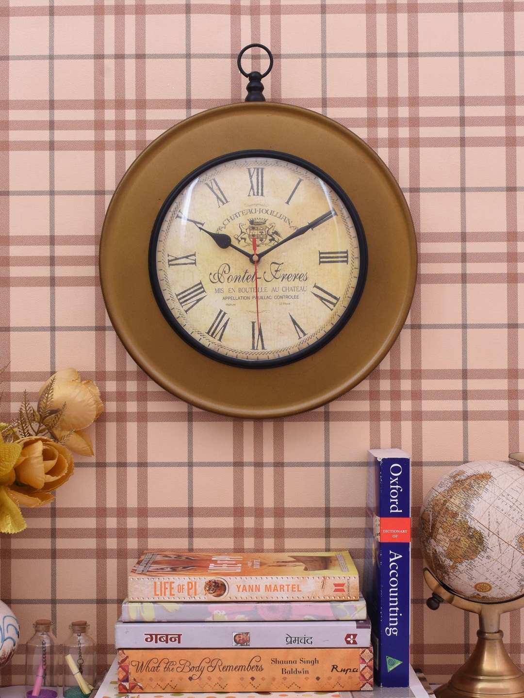 

Home Sparkle Beige Dial Analogue 35 cm x 30 cm Wall Clock