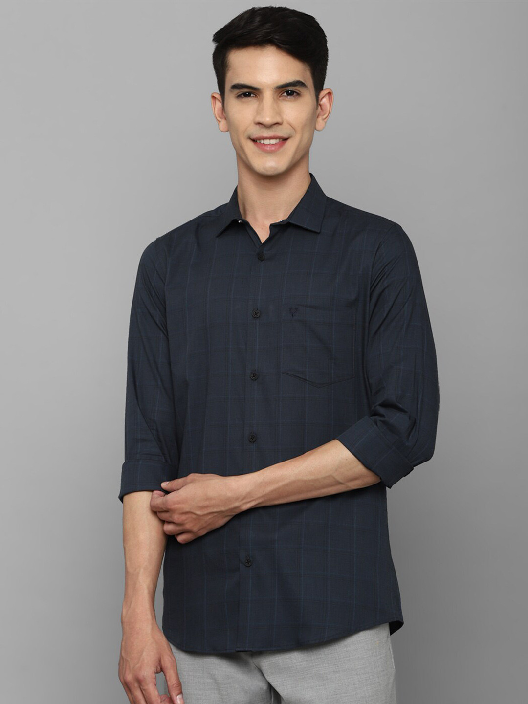 

Allen Solly Men Navy Blue Slim Fit Grid Tattersall Checks Cotton Casual Shirt