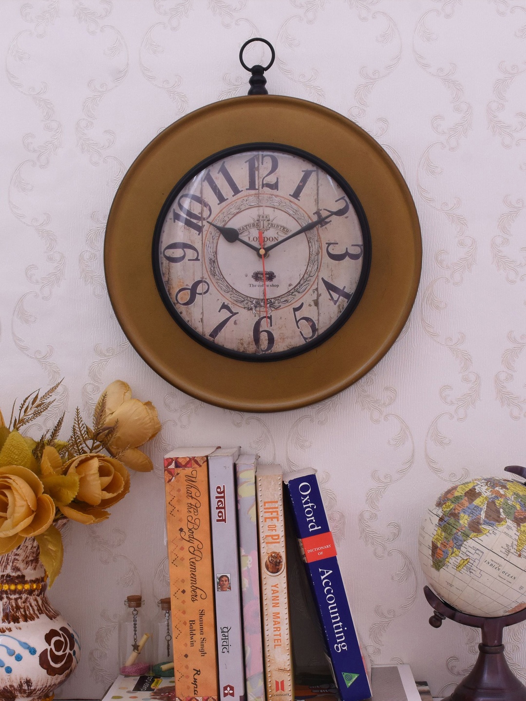 

Home Sparkle Beige Dial Analogue 35 cm x 30 cm Wall Clock