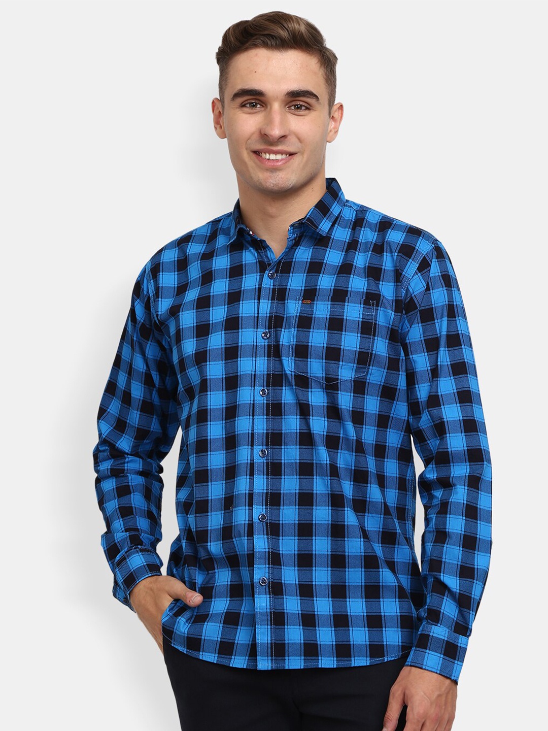 

V-Mart Men Blue Buffalo Checked Cotton Casual Shirt