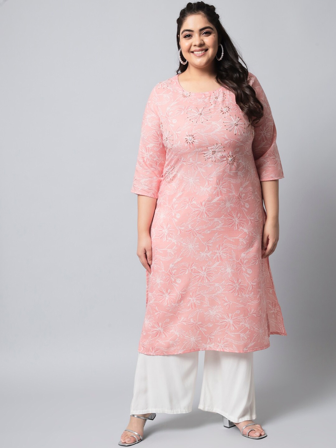 

Spera Women Pink & White Floral Printed Thread Work Floral Kurta