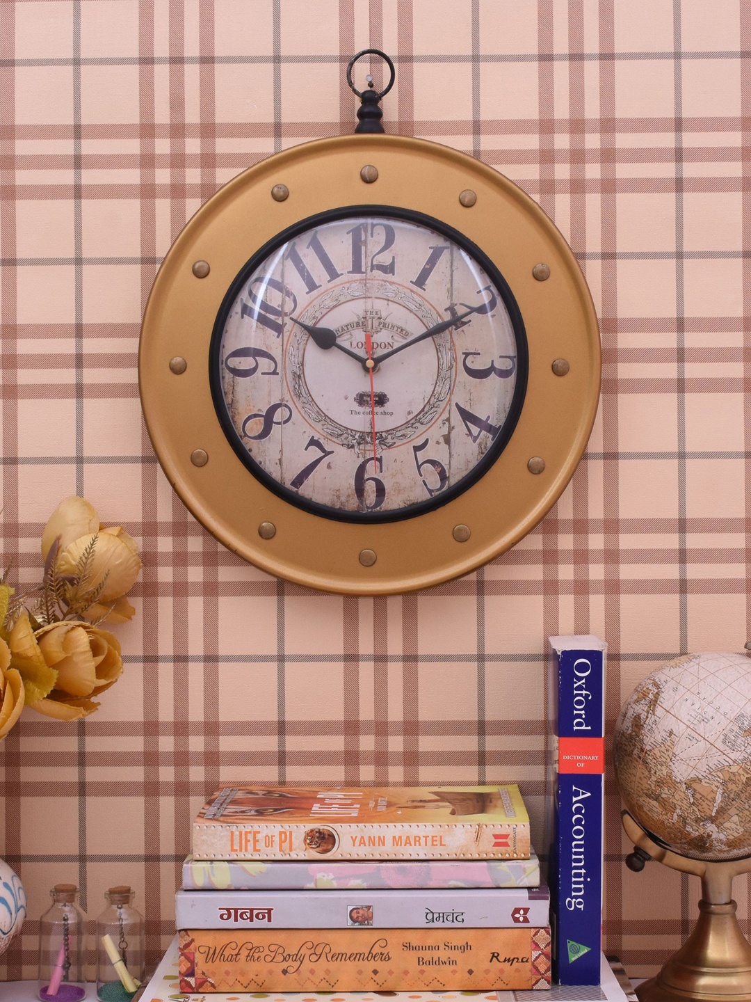 

Home Sparkle Beige Dial Analogue 35 cm x 30 cm Wall Clock