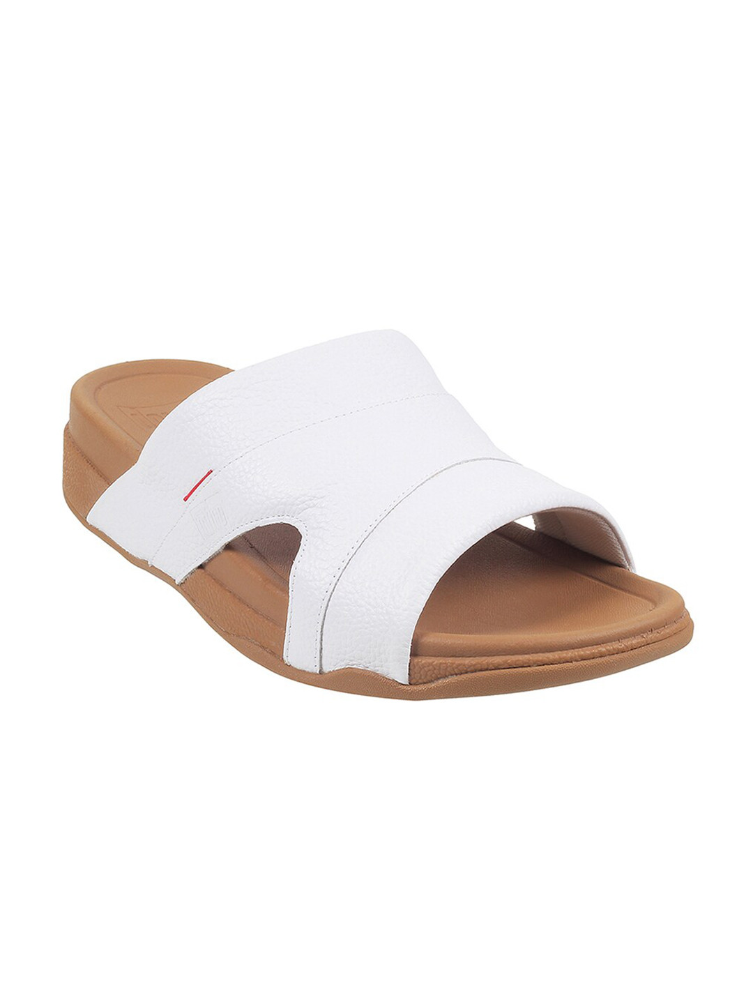 

fitflop Men White & Brown Leather Comfort Sandals