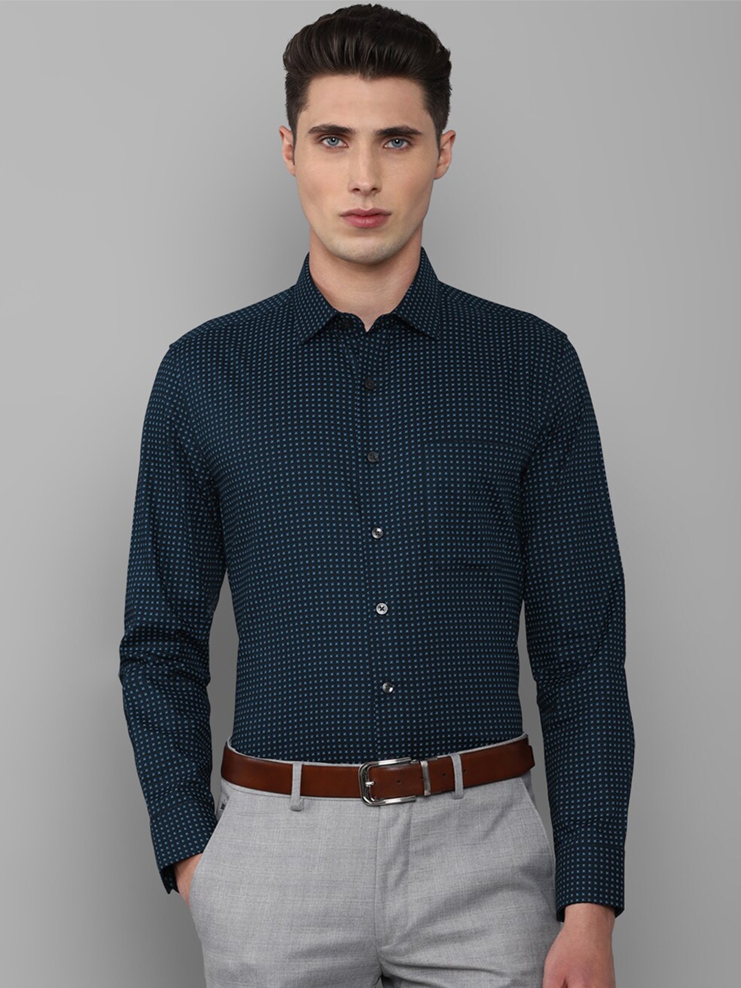 

Louis Philippe Men Navy Blue Slim Fit Printed Pure Cotton Formal Shirt