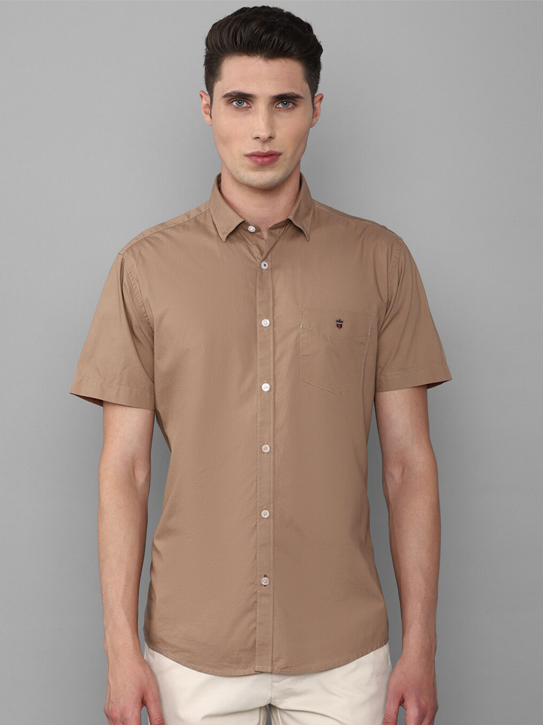 

Louis Philippe Sport Men Brown Slim Fit Solid Cotton Casual Shirt