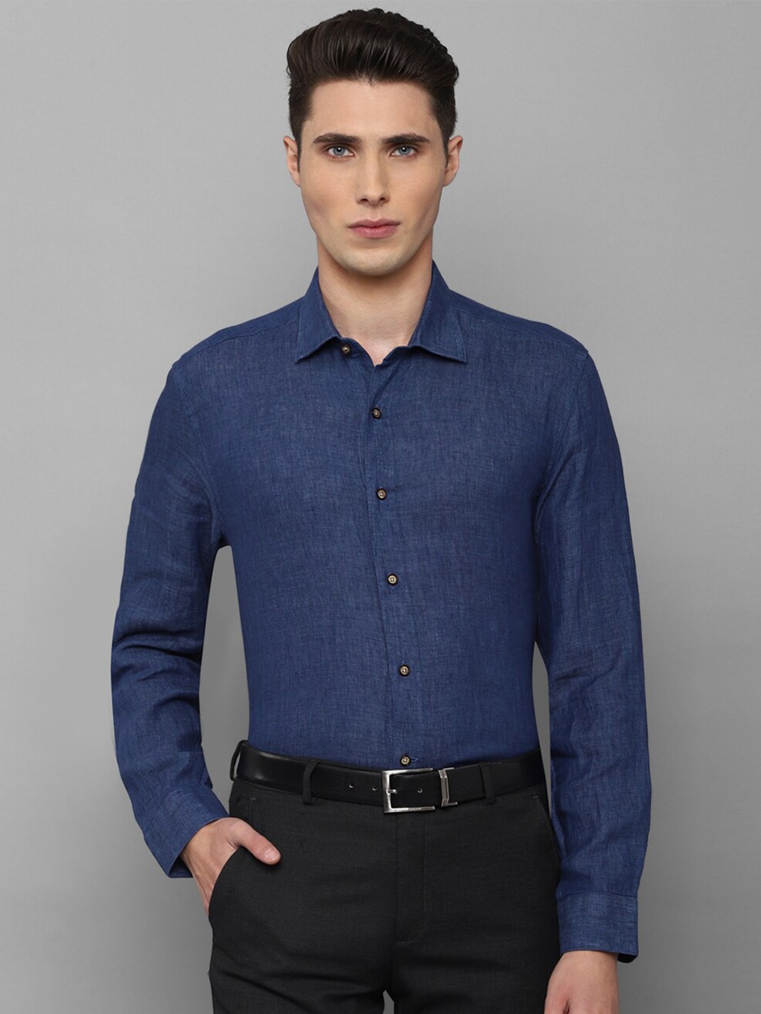 

Luxure by Louis Philippe Men Navy Blue Slim Fit Linen Formal Shirt