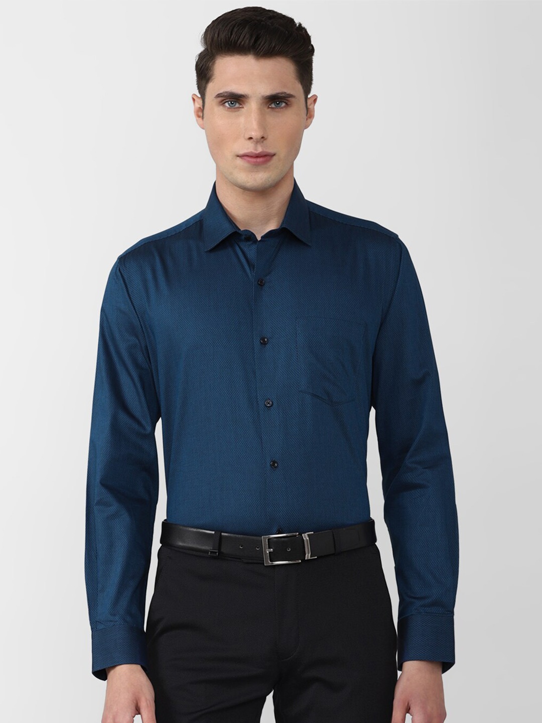 

Van Heusen Men Blue Pure Cotton Formal Shirt