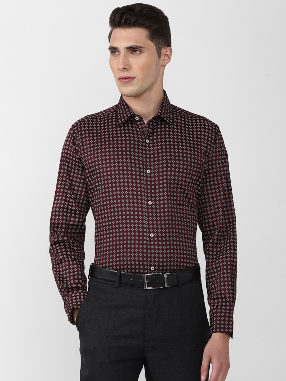 

Van Heusen Men Maroon Printed Pure Cotton Formal Shirt