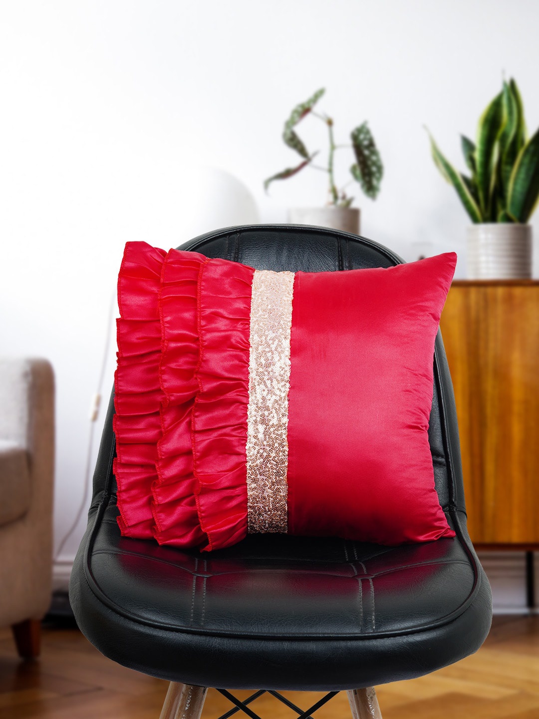 

Crazy Corner Red & Gold-Toned Printed Cushions