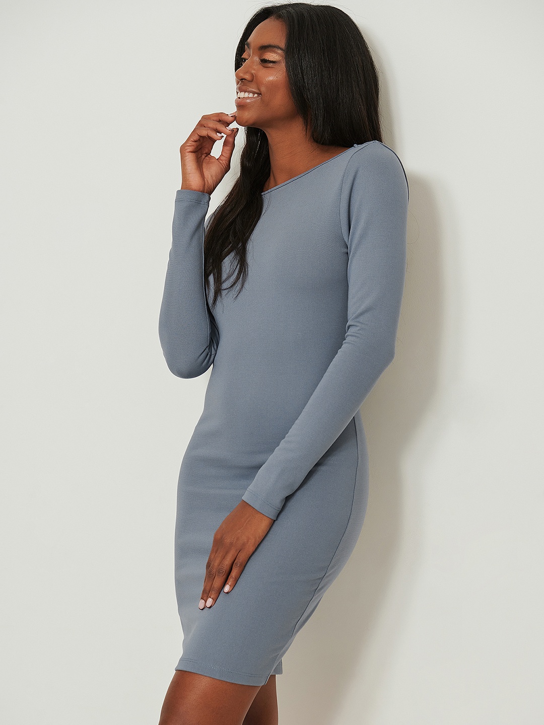 

NA-KD Blue Solid Back Detail Bodycon Mini Dress