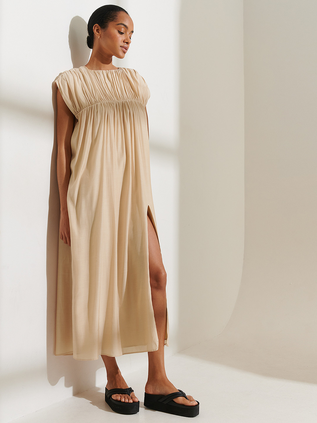 

NA-KD Beige A-Line Midi Dress