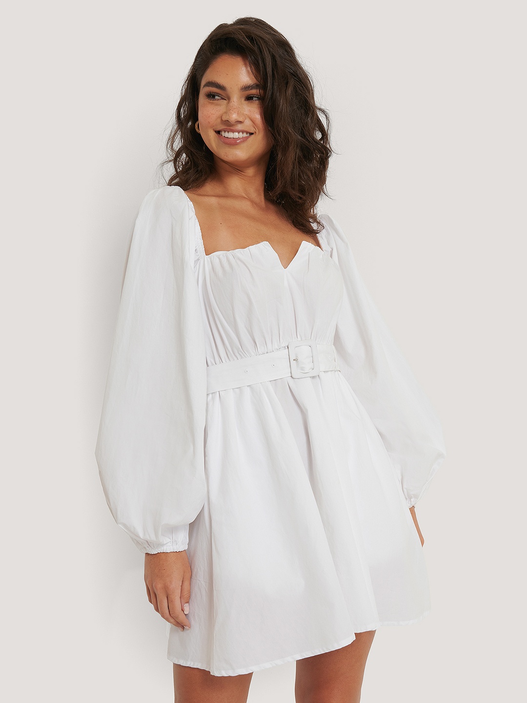 

NA-KD White Square Neck Fit & Flare Dress