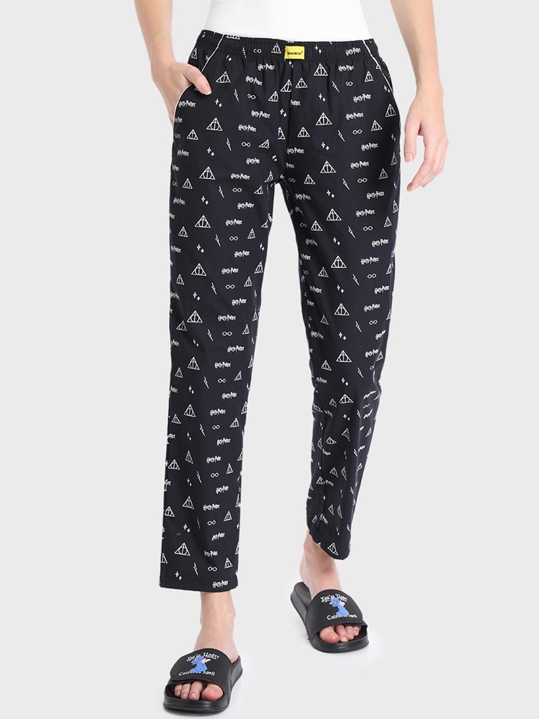 

Bewakoof Women Printed Cotton Lounge Pants, Black