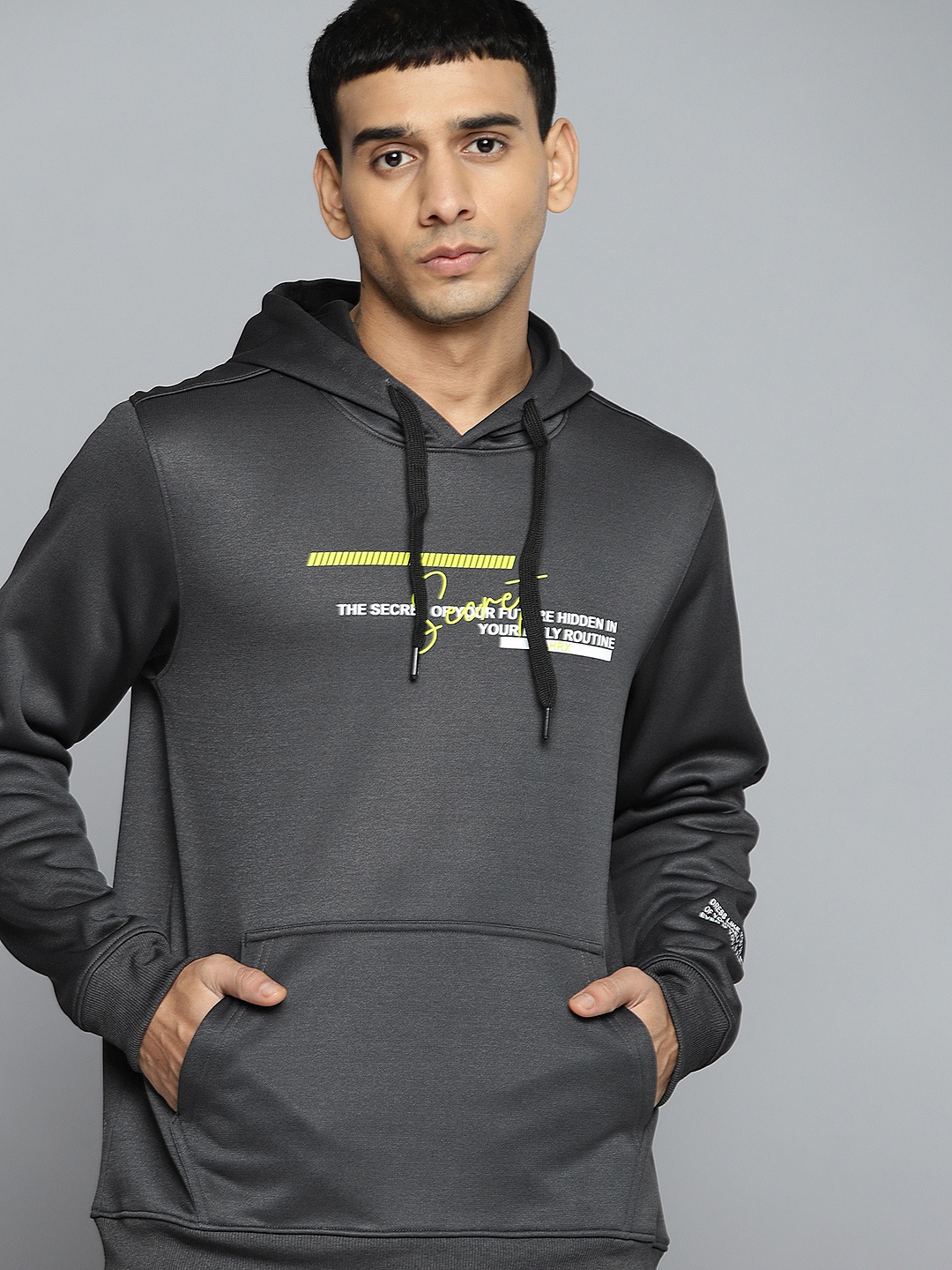 

HRX by Hrithik Roshan Men Printed Hooded Sweatshirt, Charcoal