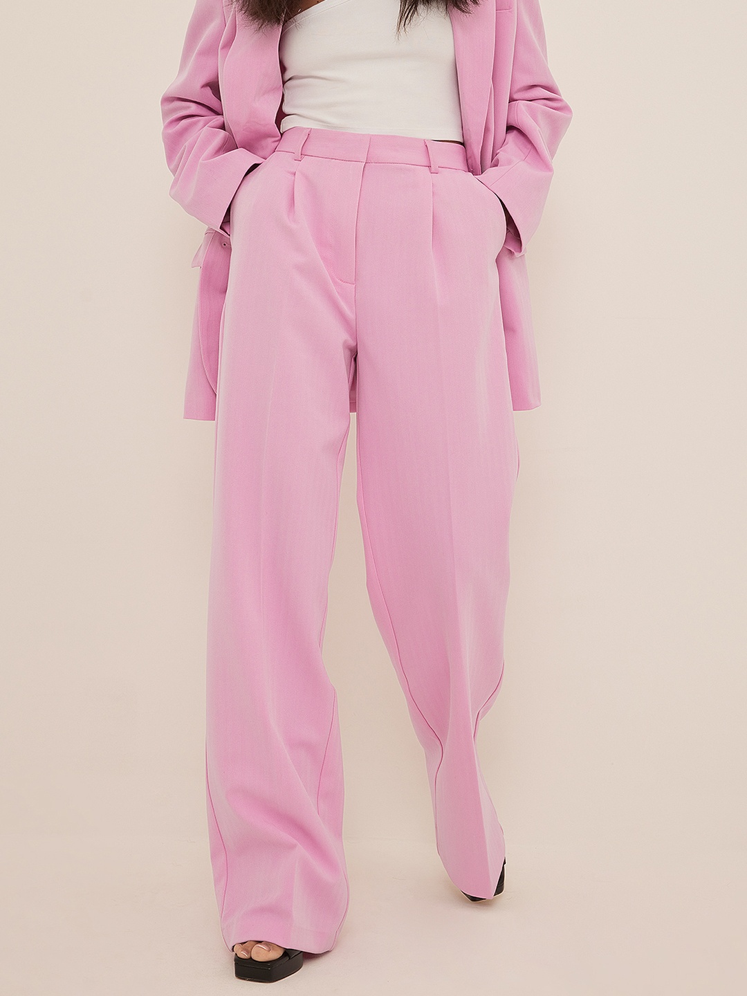 

NA-KD Women Pink Straight Fit High-Rise Pleated Trousers