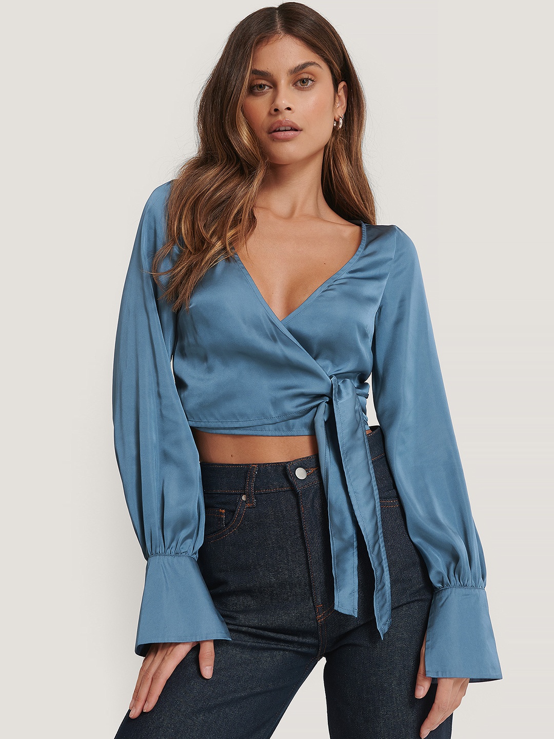 

NA-KD Blue Wrap Crop Satin Top