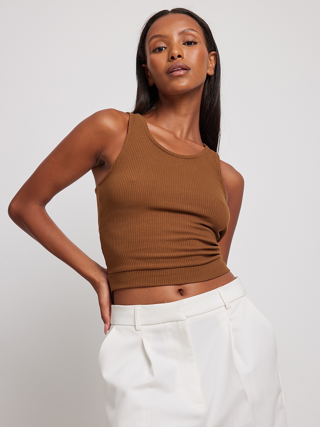 

NA-KD Brown Ribbed Tank Crop EcoVero Top