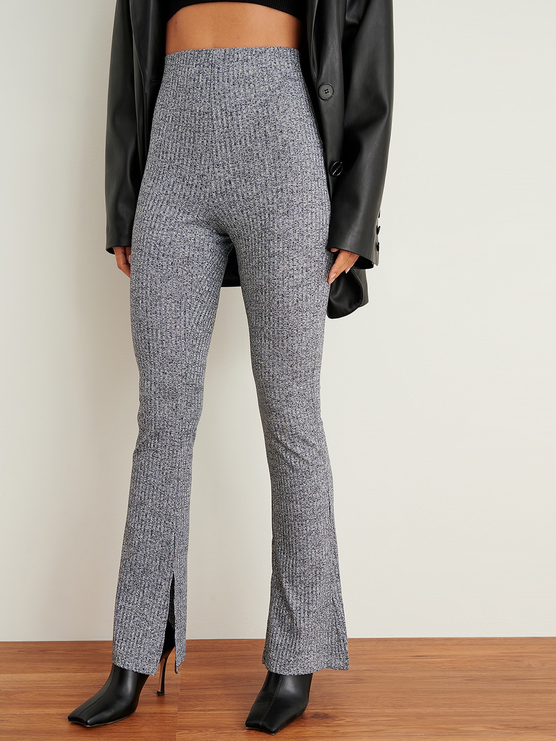 

NA-KD Women Grey Melange Side Slit Ribbed Skinny Fit High-Rise Trousers