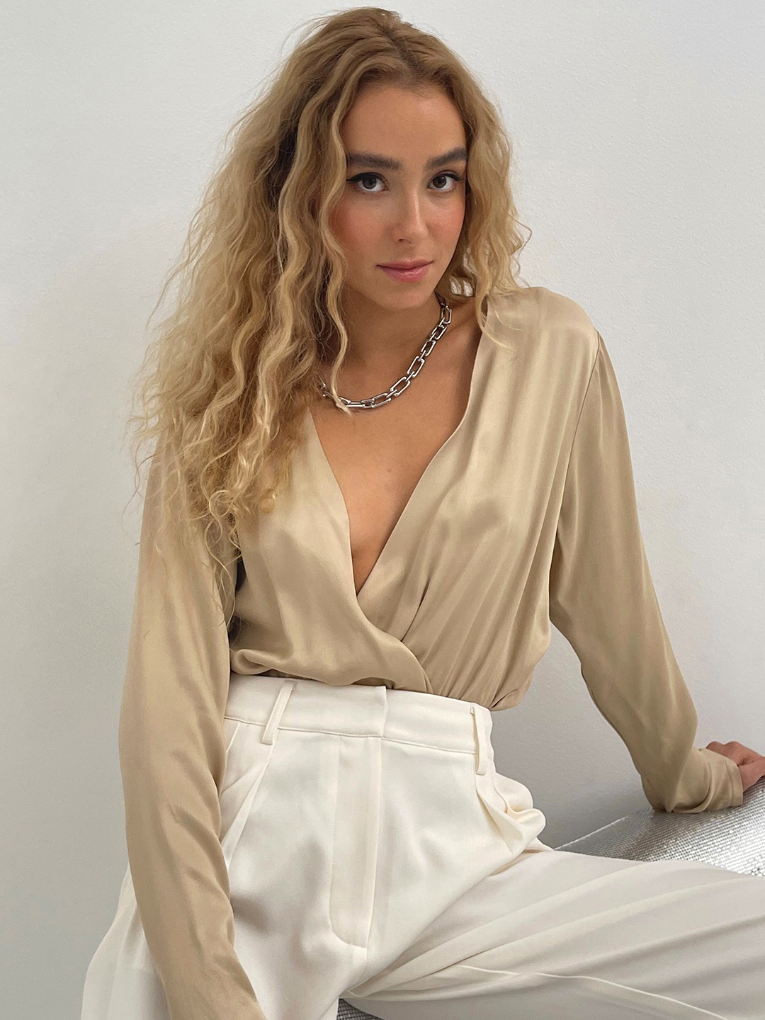 

NA-KD Beige Solid Wrap Top