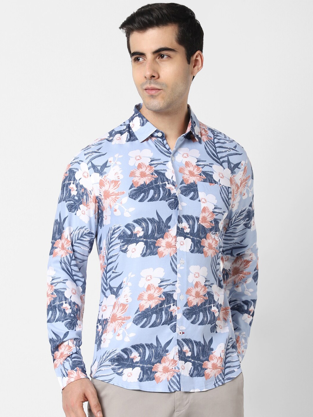 

VASTRADO Men Blue Floral Printed Cotton Casual Shirt