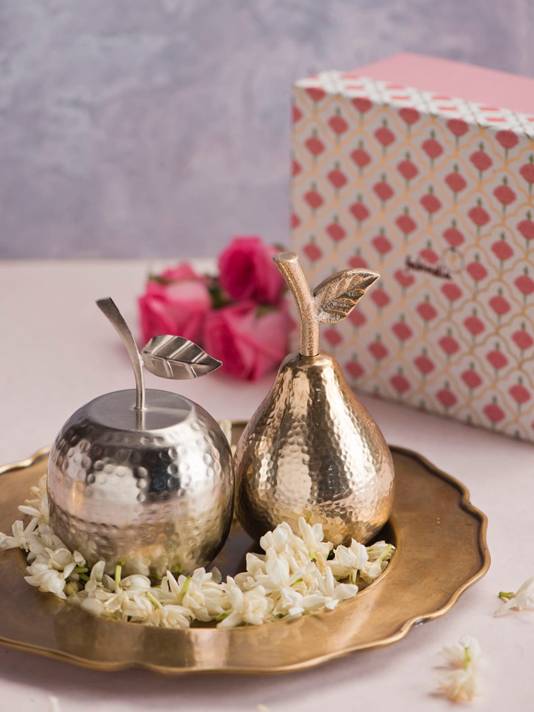 

Fabindia Set of 2 Gold & Silver-Toned Textured Home Gift Sets