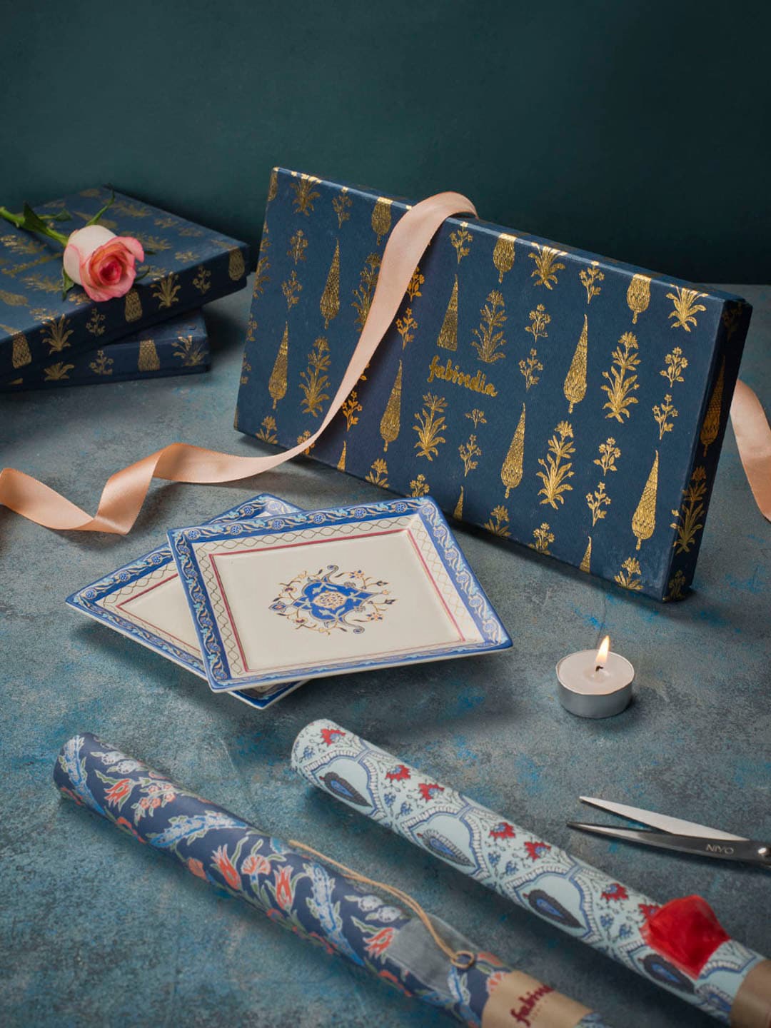 

Fabindia Blue & White Printed Square Platter Gift Set