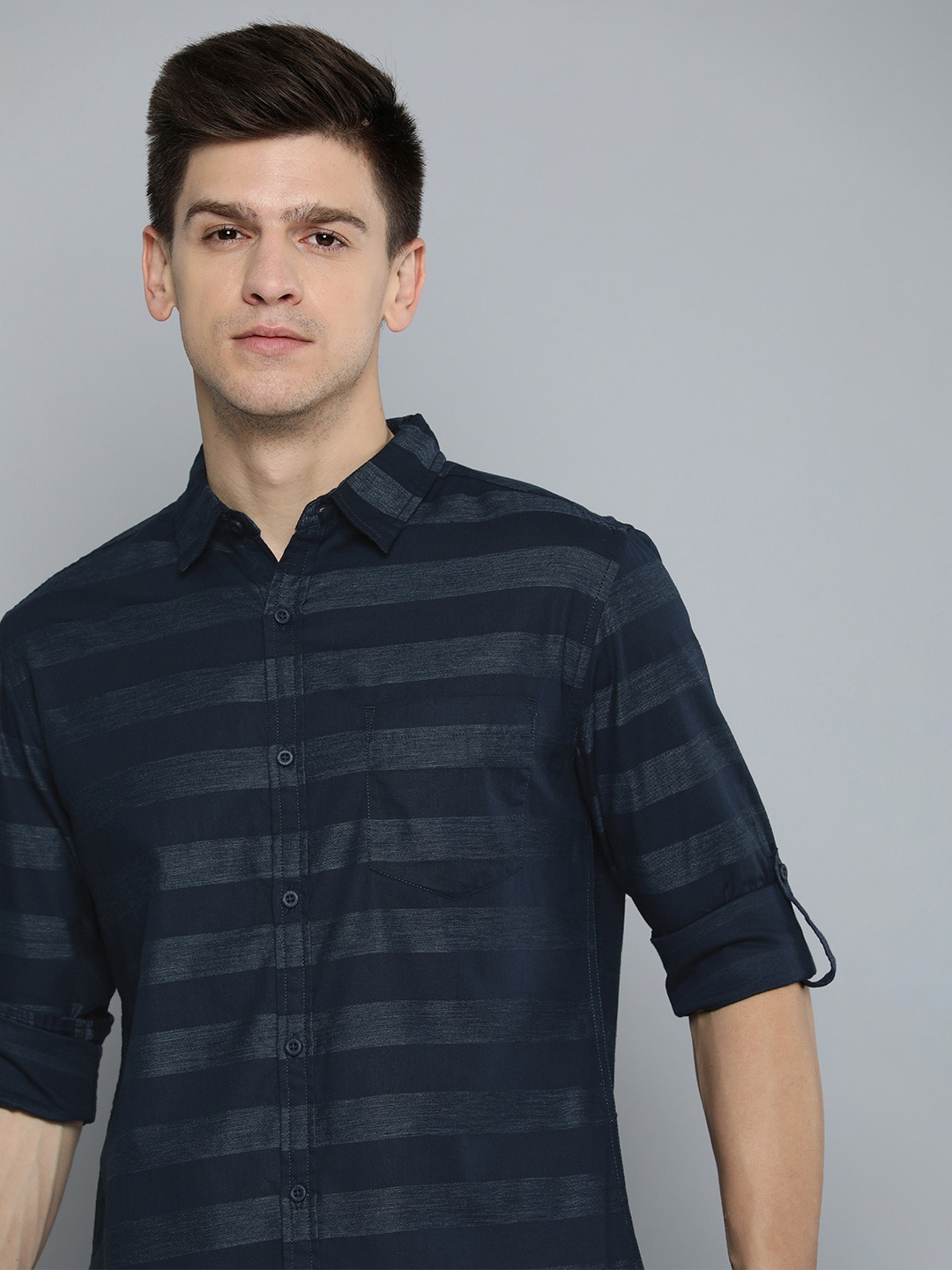 

HERE&NOW Men Navy Blue Slim Fit Horizontal Striped Long Sleeves Casual Shirt