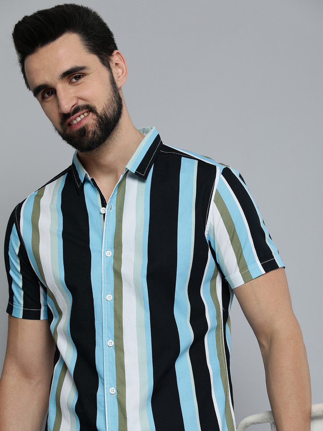 

HERE&NOW Men Black & Blue Pure Cotton Slim Fit Striped Short Sleeve Casual Shirt