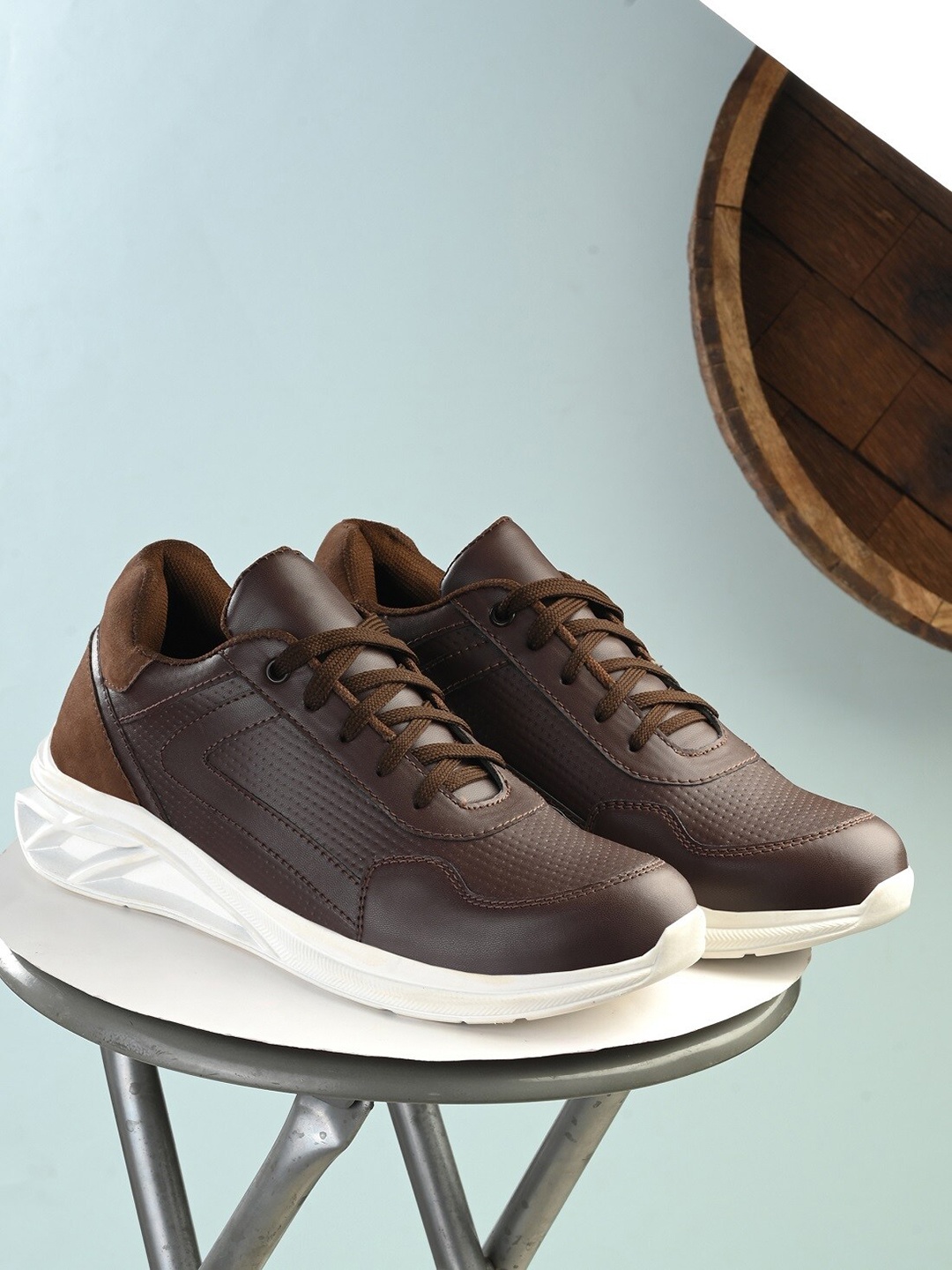 

Roadster Men Brown Printed Sneaker Casual Shoes