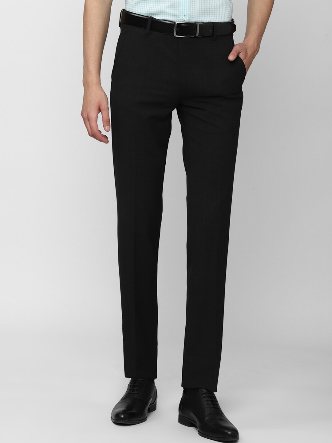 

Van Heusen Men Black Solid Slim Fit Formal Trouser