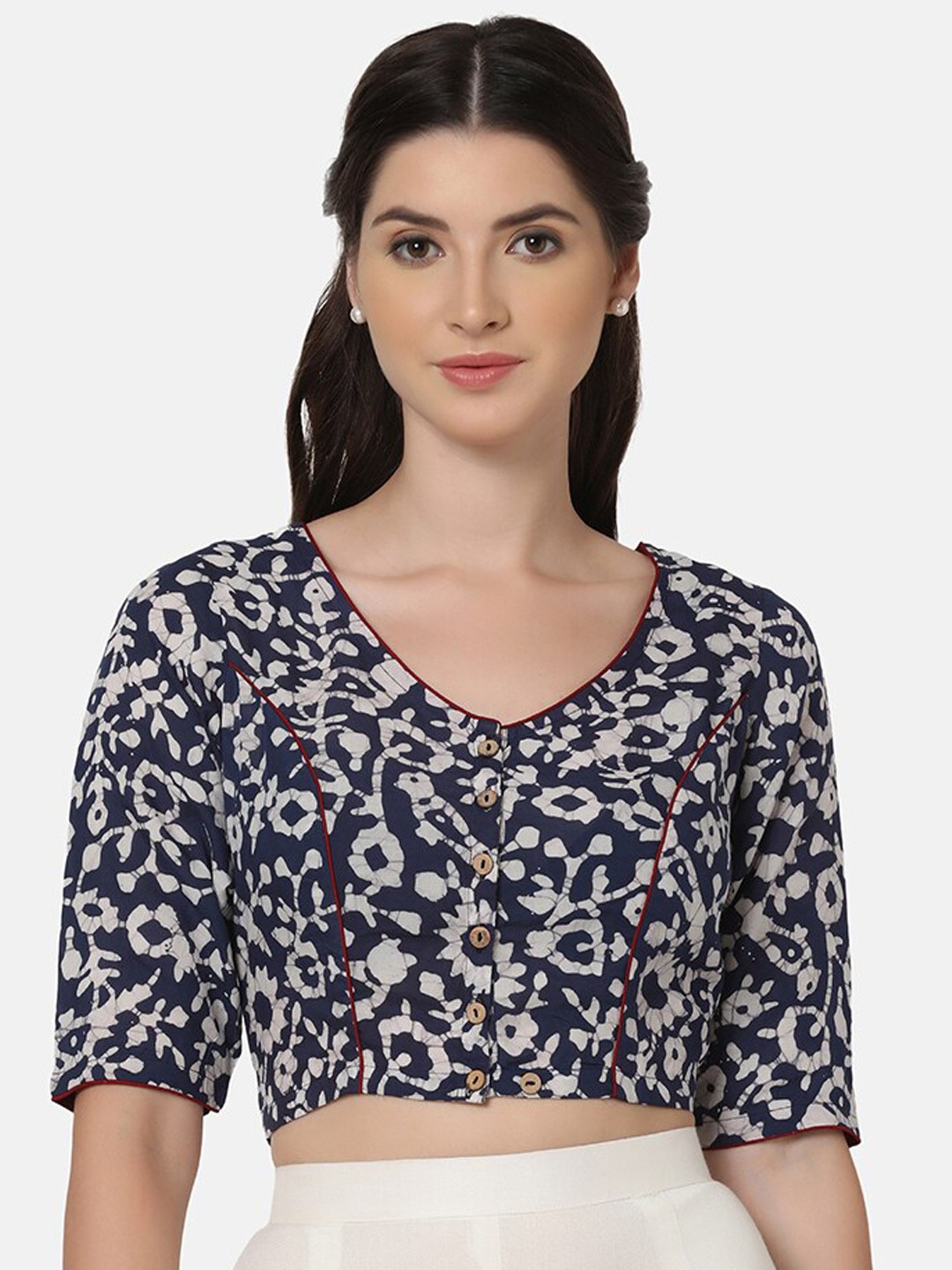 

THE WEAVE TRAVELLER Navy Blue & Beige Printed Cotton Saree Blouse