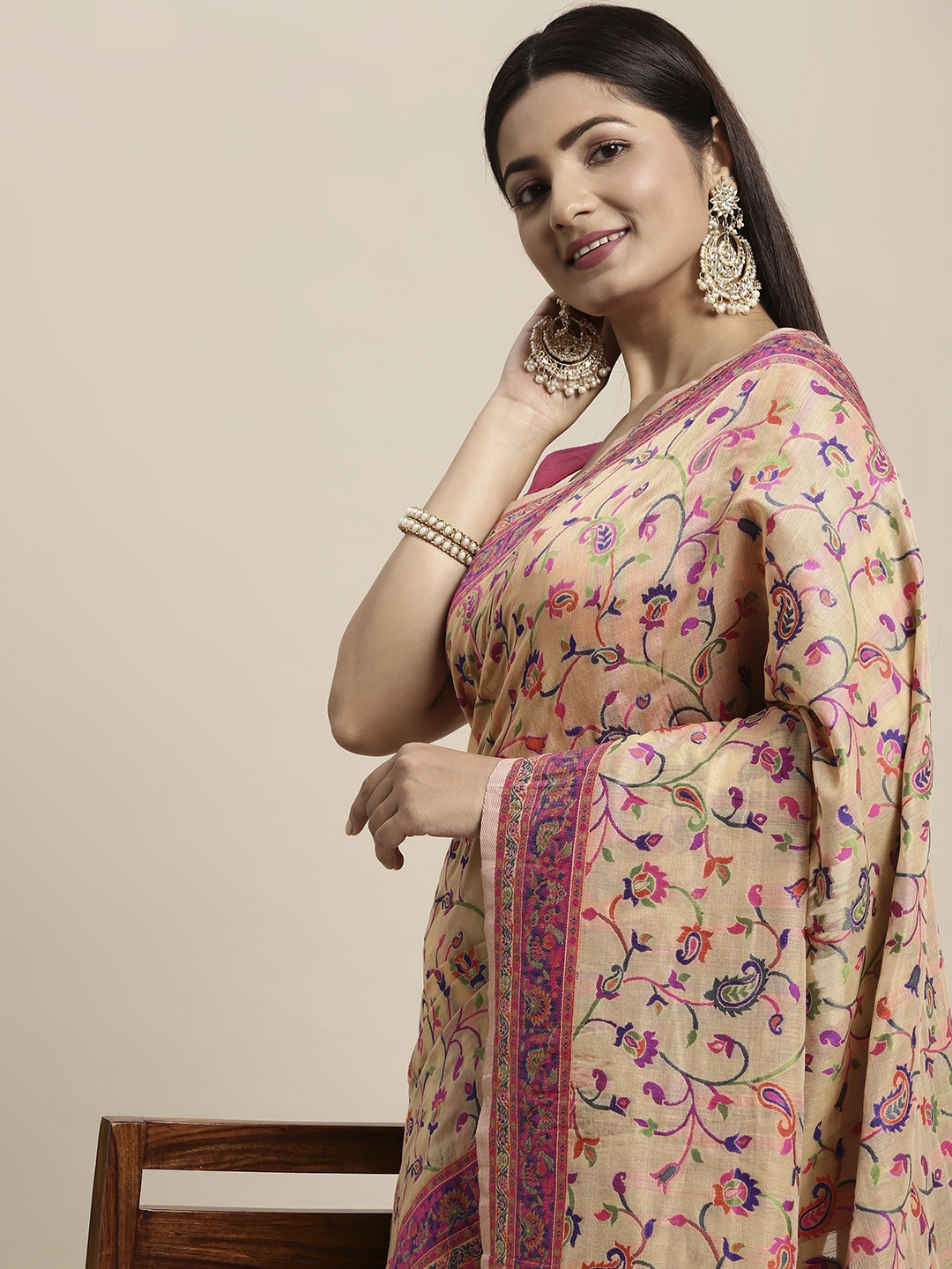 

AYKA CLOTHINGS Peach-Coloured Floral Pure Cotton Patola Saree