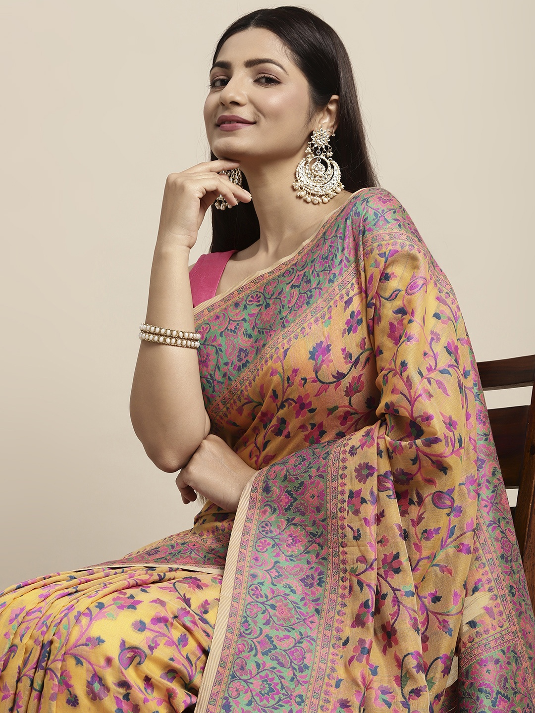 

AYKA CLOTHINGS Peach-Coloured Floral Pure Cotton Patola Saree