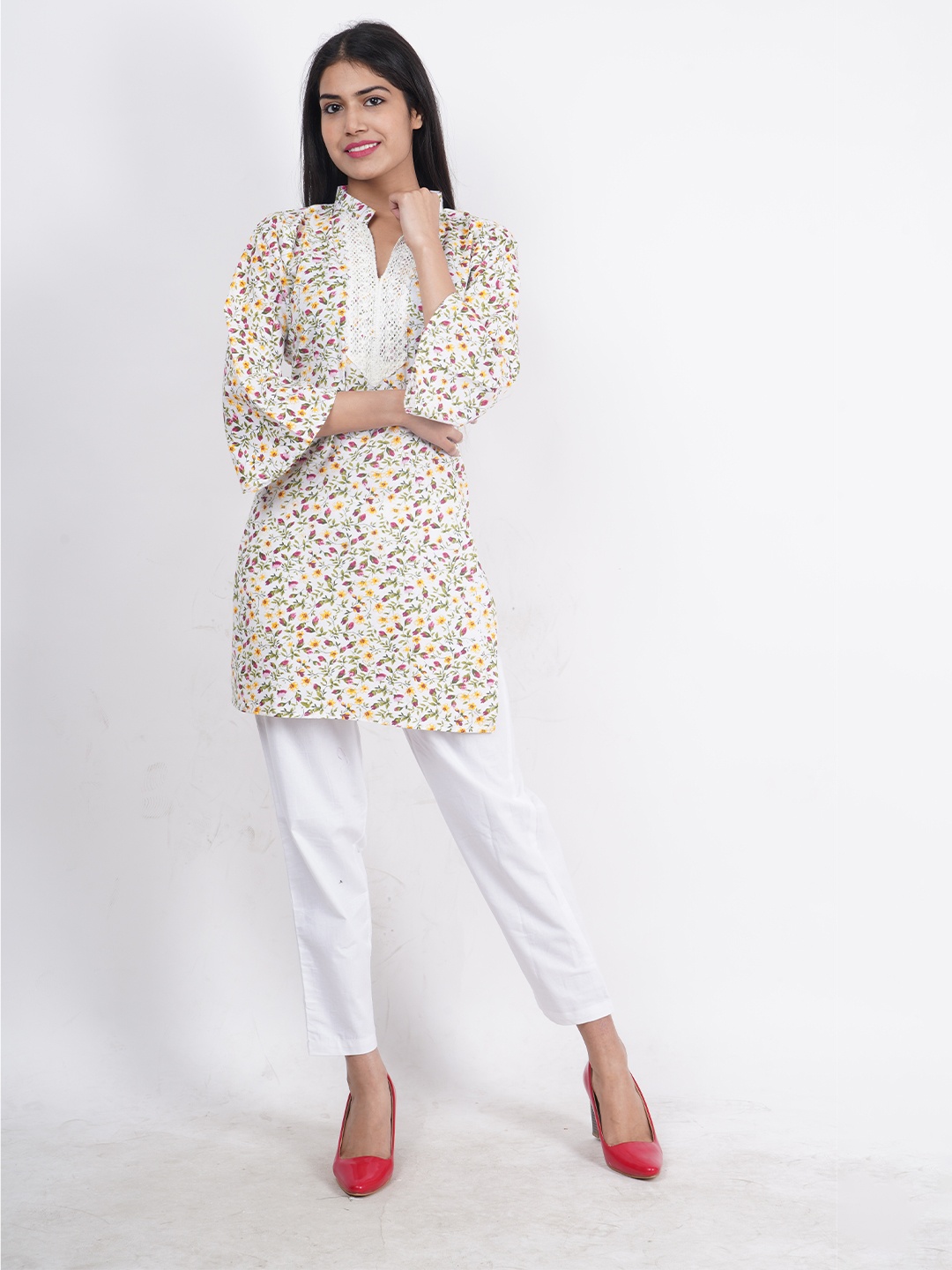 

Trendzmy White & Green Floral Printed V-Neck Pure Cotton Kurti